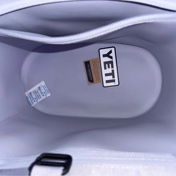 NWT Yeti Camino 20 - Cherry Blossom - Carryall Tote Camino - Picture 4 of 4